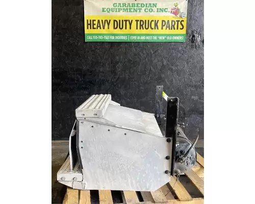 PETERBILT 384 Battery BoxTray