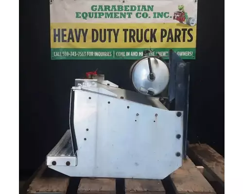 PETERBILT 384 Battery BoxTray