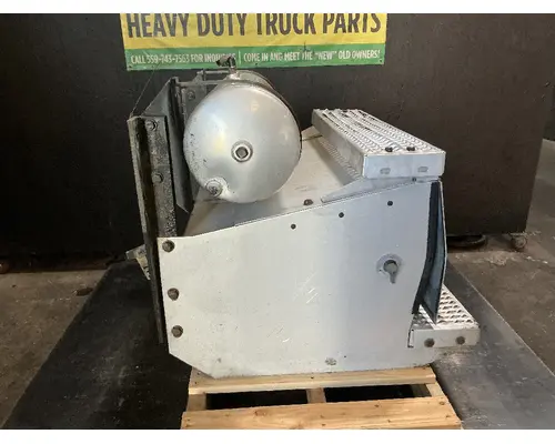 PETERBILT 384 Battery Boxes