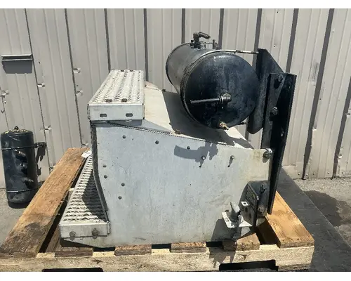 PETERBILT 384 Battery Boxes