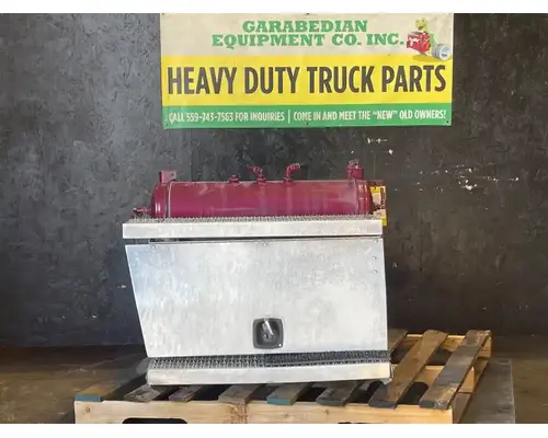 PETERBILT 384 Battery Boxes