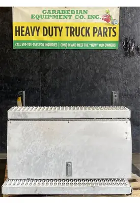 PETERBILT 384 Battery Boxes