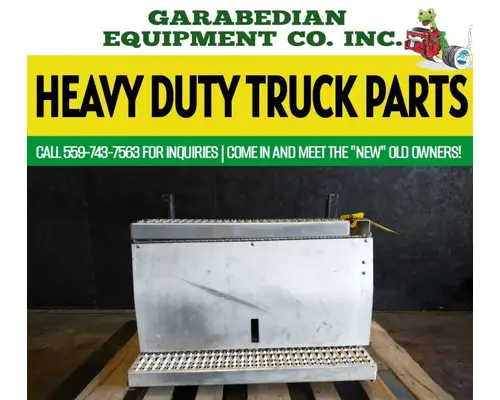 PETERBILT 384 Battery Boxes