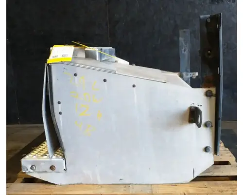 PETERBILT 384 Battery Boxes