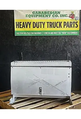 PETERBILT 384 Battery Boxes