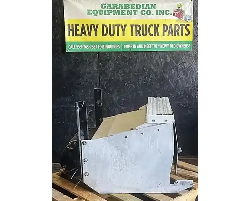 PETERBILT 384 Battery Boxes