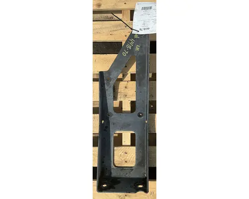 PETERBILT 384 Brackets, Misc.