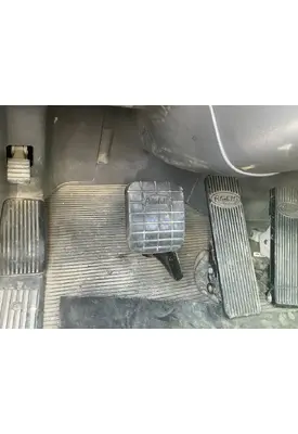PETERBILT 384 Brake/Clutch Pedal Box