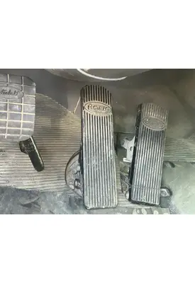 PETERBILT 384 Brake/Clutch Pedal Box