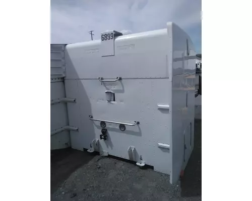 PETERBILT 384 CAB