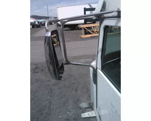 PETERBILT 384 CAB