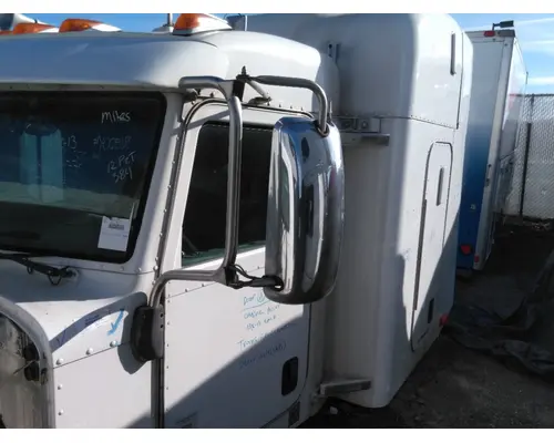 PETERBILT 384 CAB