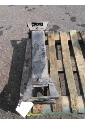 PETERBILT 384 CROSSMEMBER