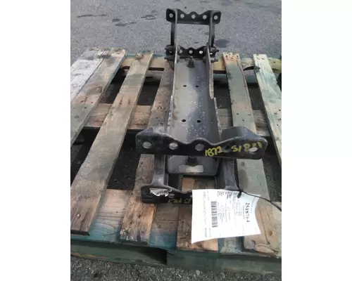 PETERBILT 384 CROSSMEMBER