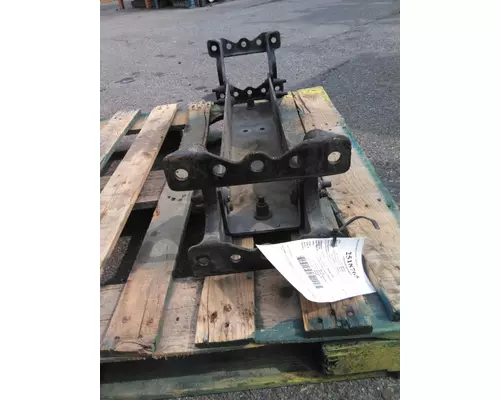 PETERBILT 384 CROSSMEMBER