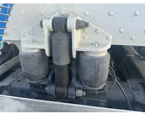 PETERBILT 384 Cab Air Suspension & Parts