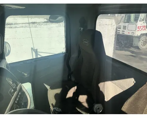 PETERBILT 384 Cab Assembly