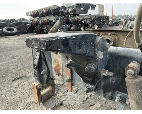 PETERBILT 384 Cab Mount Bracket