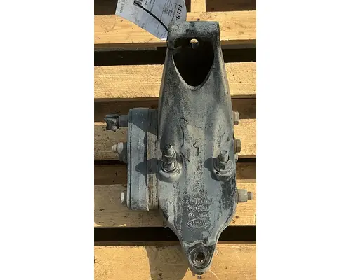 PETERBILT 384 Cab Mount Bracket