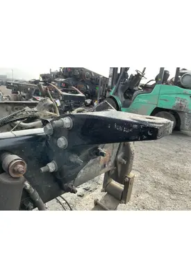 PETERBILT 384 Cab Mount Bracket