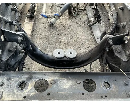 PETERBILT 384 Crossmember