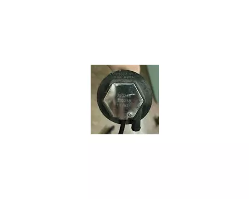 PETERBILT 384 DEF Level Sensor