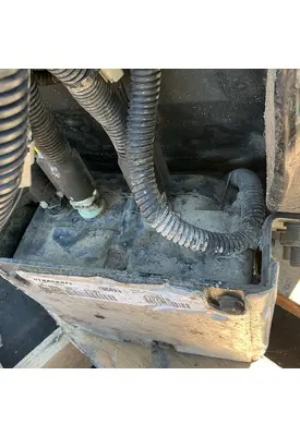 PETERBILT 384 DEF Pump