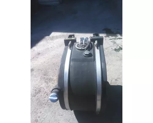 PETERBILT 384 DEF TANK