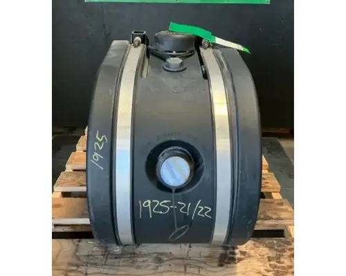 PETERBILT 384 DEF Tank