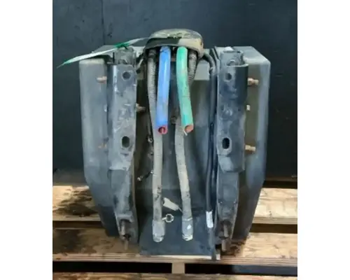 PETERBILT 384 DEF Tank