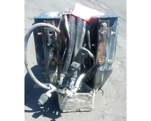 PETERBILT 384 DEF Tank