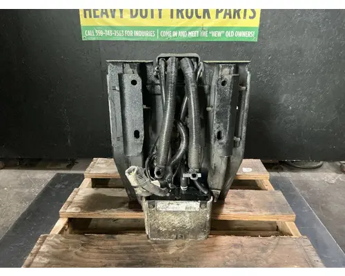 PETERBILT 384 DEF Tank