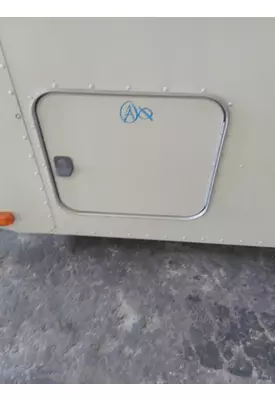 PETERBILT 384 DOOR, COMPARTMENT