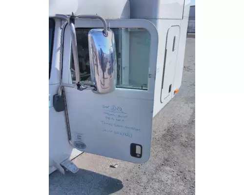 PETERBILT 384 DOOR ASSEMBLY, FRONT