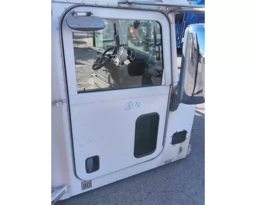 PETERBILT 384 DOOR ASSEMBLY, FRONT