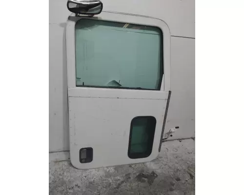 PETERBILT 384 DOOR ASSEMBLY, FRONT