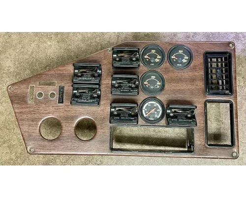 PETERBILT 384 Dash Panel