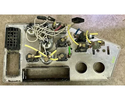 PETERBILT 384 Dash Panel