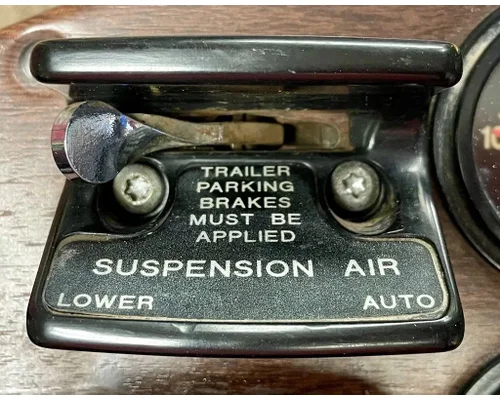 PETERBILT 384 Dash Panel