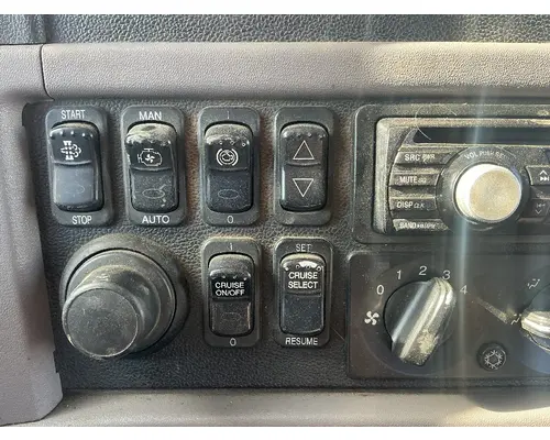 PETERBILT 384 DashConsole Switch