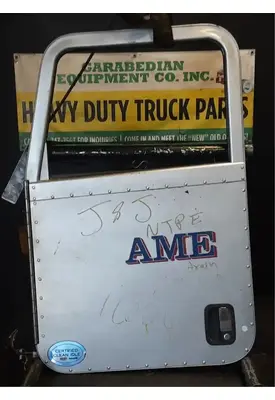 PETERBILT 384 Door Assembly, Front