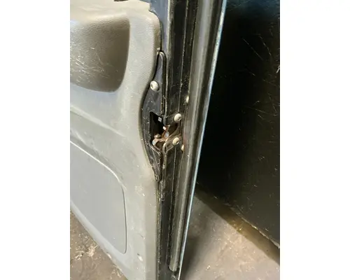 PETERBILT 384 Door Assembly, Front