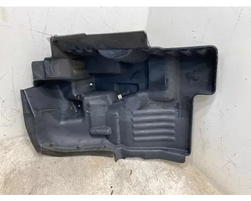 PETERBILT 384 Fender Extension
