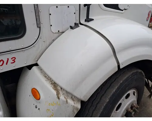 PETERBILT 384 Fender Extension