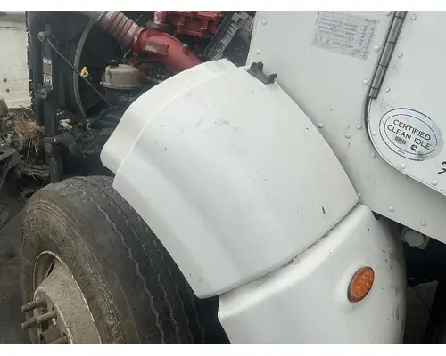 PETERBILT 384 Fender Extension