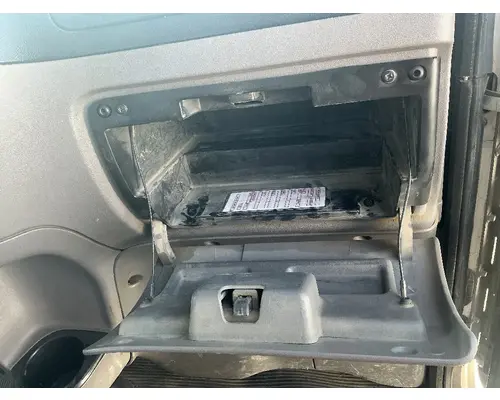 PETERBILT 384 Glove Box