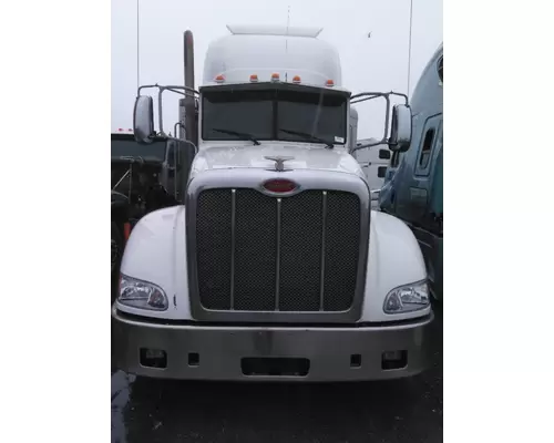 PETERBILT 384 HOOD