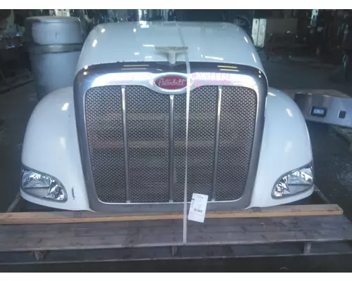 PETERBILT 384 HOOD