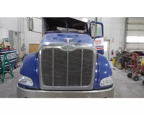 PETERBILT 384 HOOD