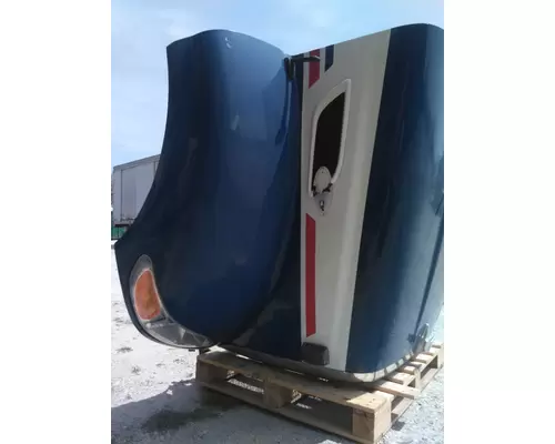 PETERBILT 384 HOOD